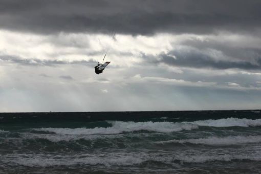 Kitesurfen - Tricks - Sprünge unhooked